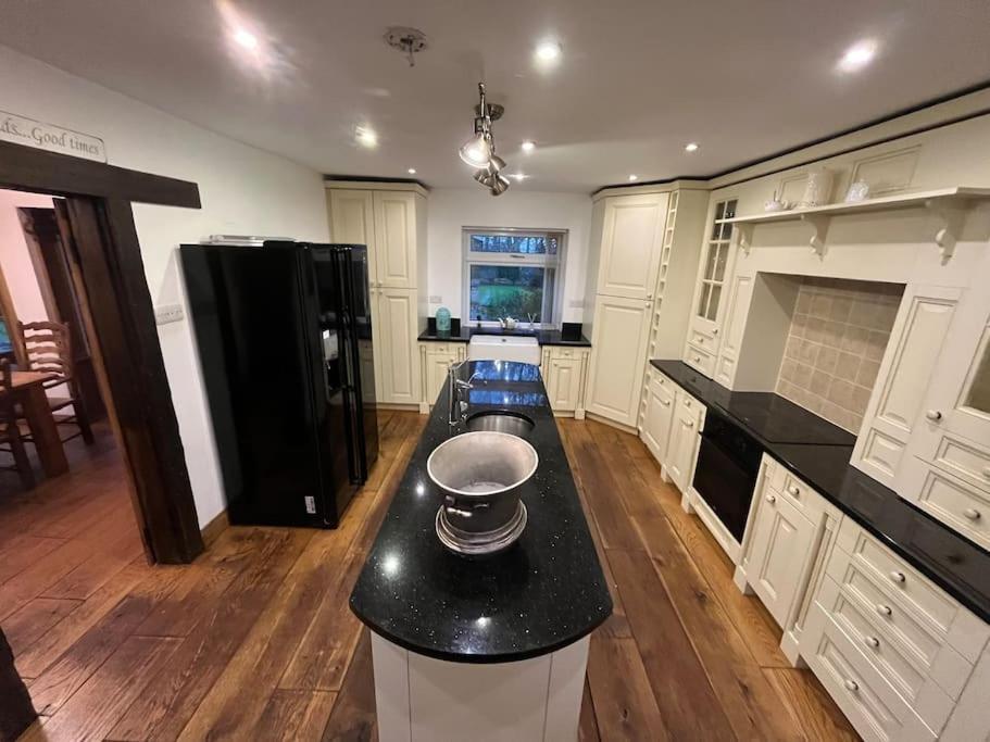 Brownhills Villa Eaton  Luaran gambar
