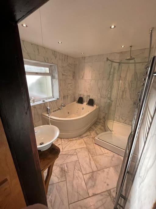 Brownhills Villa Eaton  Luaran gambar