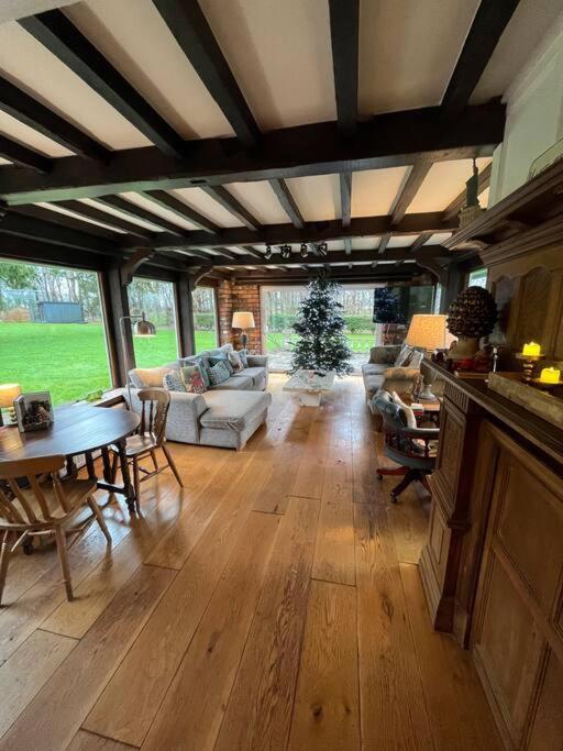 Brownhills Villa Eaton  Luaran gambar